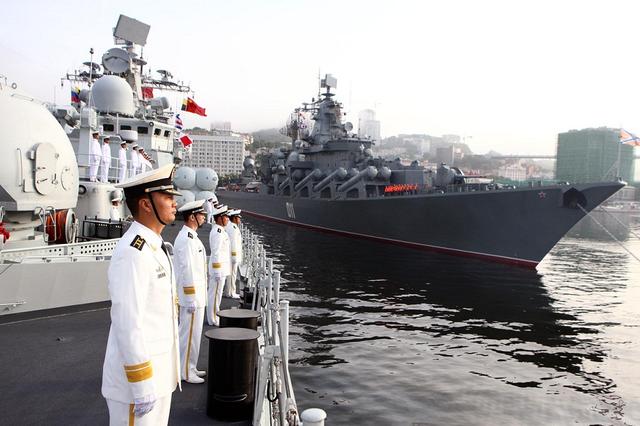 中俄海上军演 中方参演舰艇抵达符拉迪沃斯托克