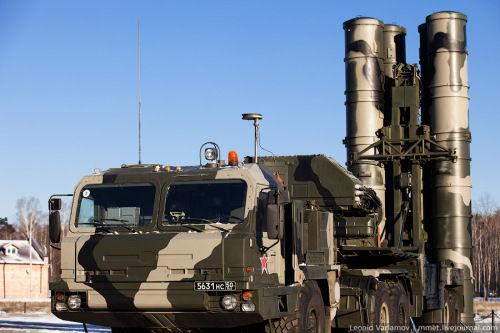 俄媒称印度想买12套S400导弹 能打美军五代机