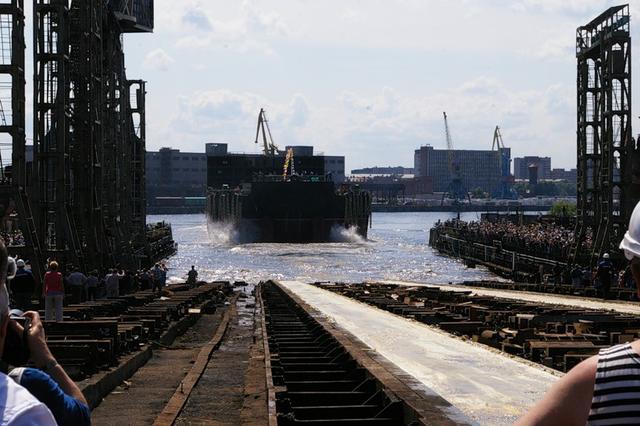 俄罗斯两万吨级浮动核电站，可源源不断提供电力