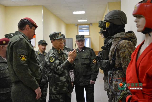 中国武警部队与俄国民近卫军将举行联合反恐训练