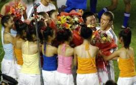 17年前最高规格比赛:皇马“吸血”,中国球迷被耍(图)
