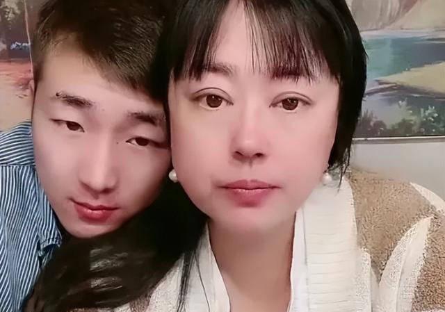 中国女星与小21岁老公离婚 男方哭诉人财两空